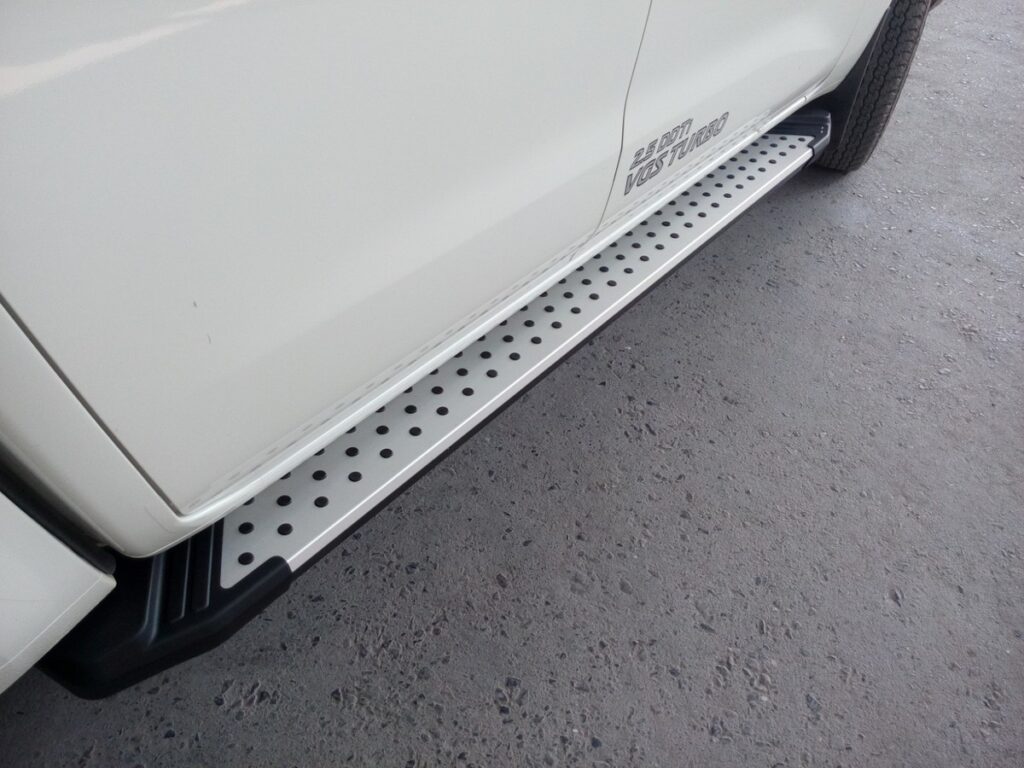 BT50 Heavy Duty Aluminium Side Steps - Auto Caps Canopies