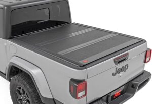 Jeep Gladiator Tri-Fold Tonneau Cover